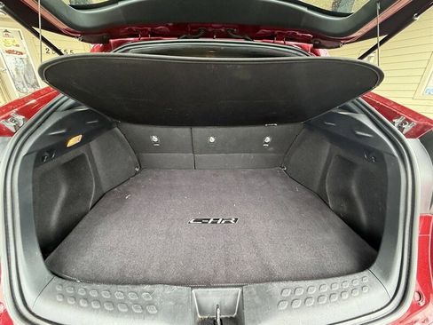 Used 2019 Toyota C-HR XLE image 13