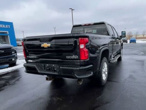 Certified 2022 Chevrolet Silverado 3500 High Country w/ Z71 Off-Road Package image 8