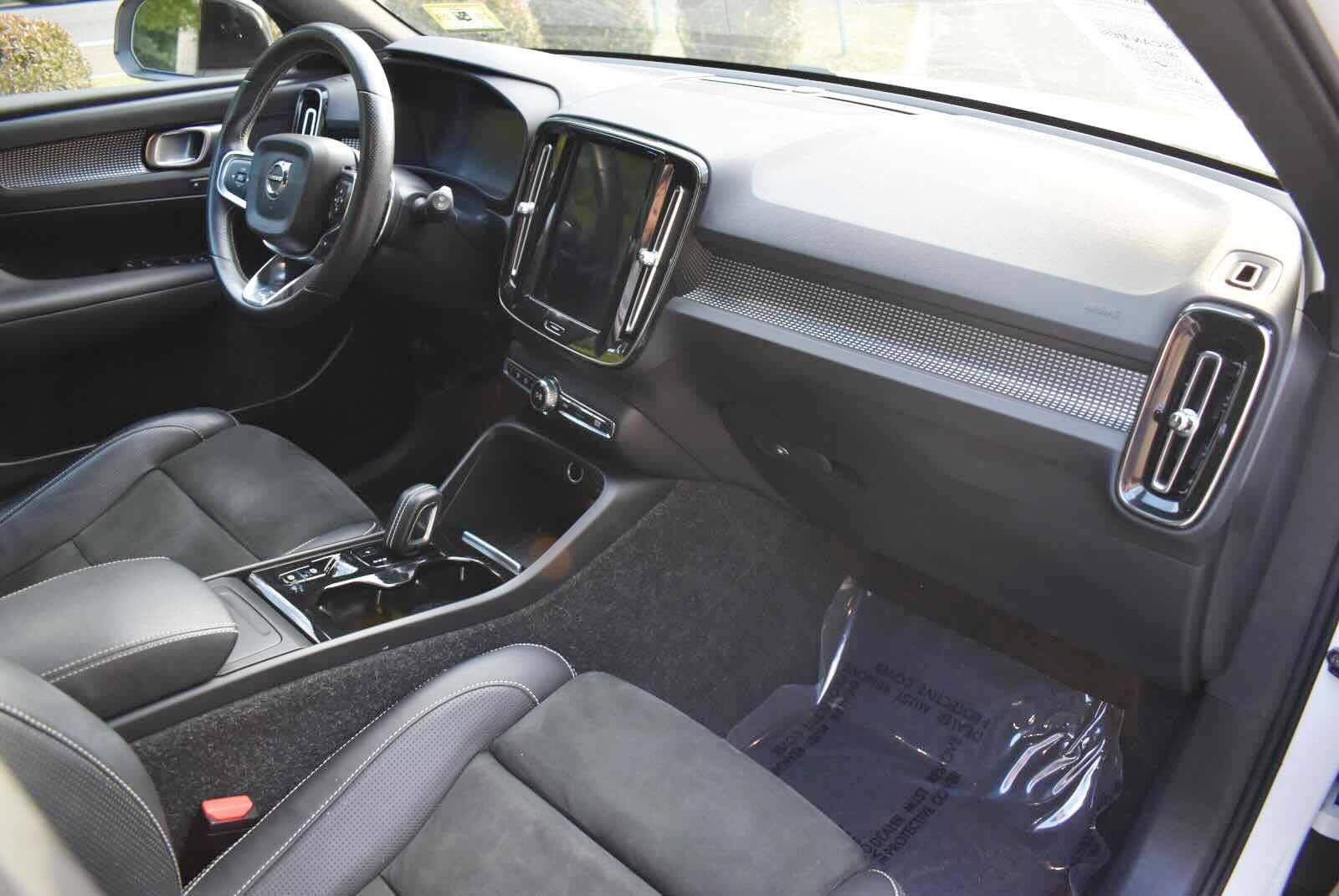 Used 2019 Volvo XC40 T5 R-Design AWD/4WD image 39