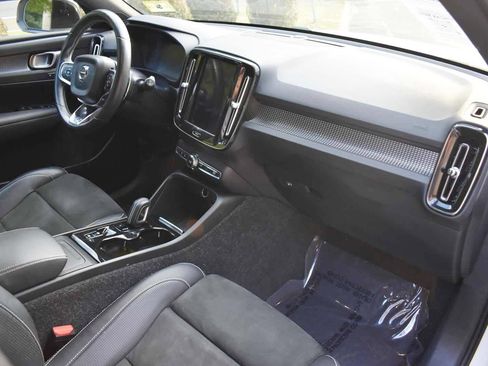 Used 2019 Volvo XC40 T5 R-Design AWD/4WD image 39