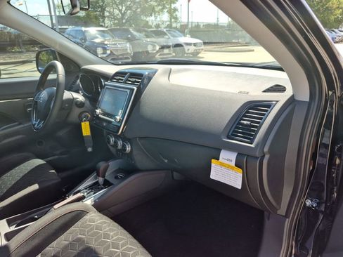 Used 2025 Mitsubishi Outlander Sport LE AWD/4WD image 40