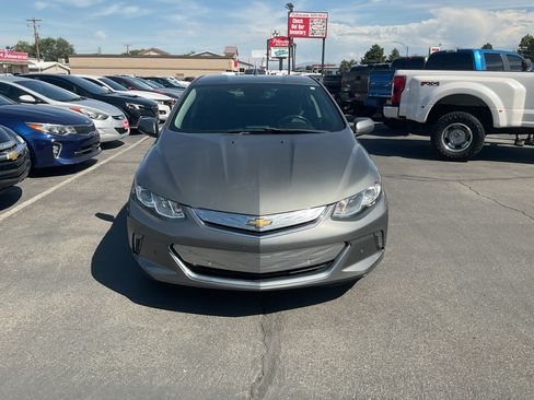 Used 2017 Chevrolet Volt Premier FWD image 3