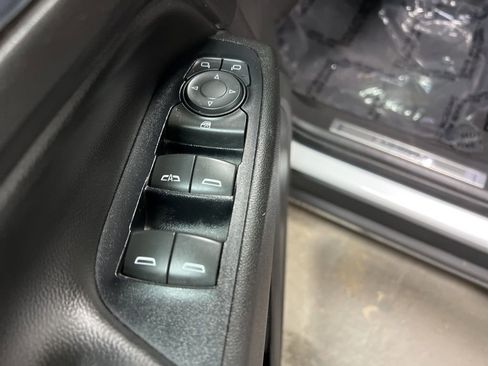 Used 2019 Chevrolet Equinox Premier image 24