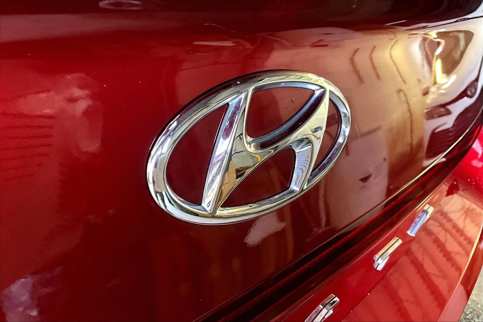 Used 2023 Hyundai Sonata SE w/ Preferred Accessory Package FWD image 29