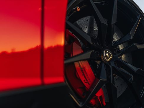 Used 2013 Lamborghini Aventador LP 700-4 image 6