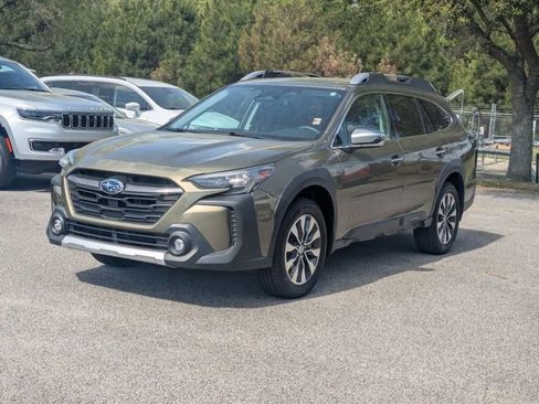 Used 2023 Subaru Outback Touring XT AWD/4WD image 7