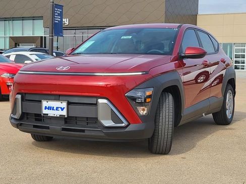 New 2026 Hyundai Kona SE image 2