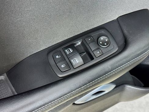 Used 2016 Dodge Challenger R/T Scat Pack w/ Driver Convenience Group RWD image 18