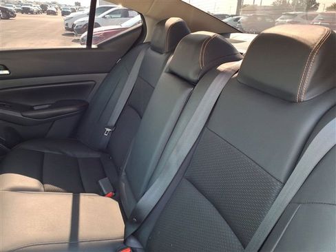 Used 2022 Nissan Altima 2.5 SR w/ Midnight Edition Package image 23