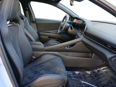 Certified 2025 Hyundai Elantra N image 15