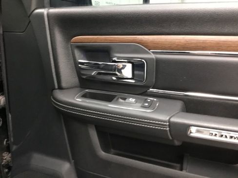 Used 2017 RAM 1500 Laramie w/ Convenience Group AWD/4WD image 26