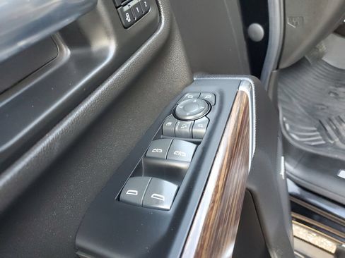 Used 2022 Chevrolet Silverado 2500 High Country w/ Z71 Off-Road Package AWD/4WD image 18