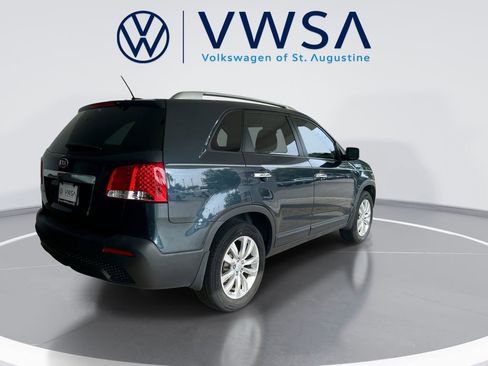 Used 2011 Kia Sorento LX w/ Convenience Pkg FWD image 8