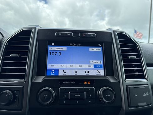 Used 2019 Ford F250 XLT w/ XLT Premium Package AWD/4WD image 24