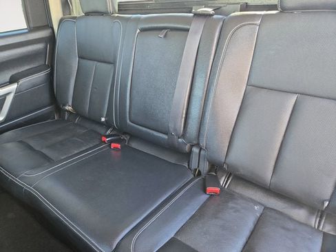 Used 2018 Nissan Titan PRO-4X w/ Pro-4x Convenience Package image 13