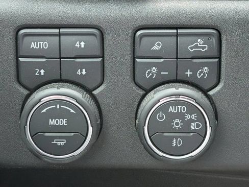 Used 2025 Chevrolet Silverado 2500 LTZ w/ LTZ Plus Package AWD/4WD image 24