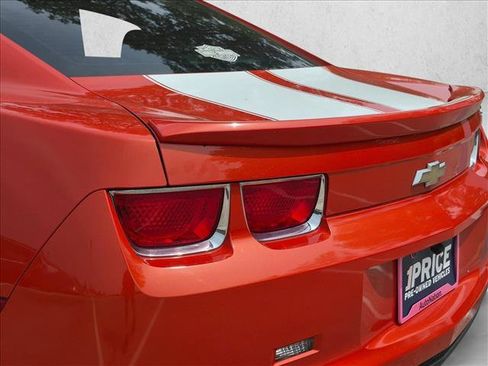 Used 2011 Chevrolet Camaro SS RWD image 14