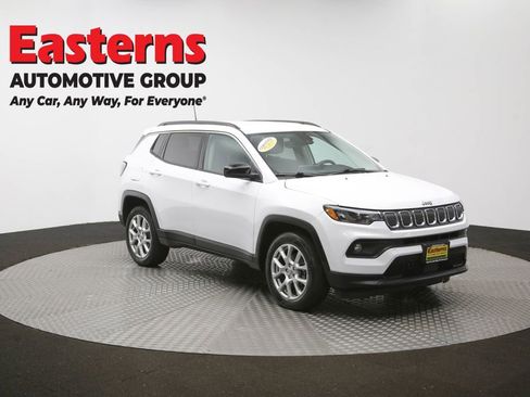 Used 2022 Jeep Compass Latitude AWD/4WD image 47