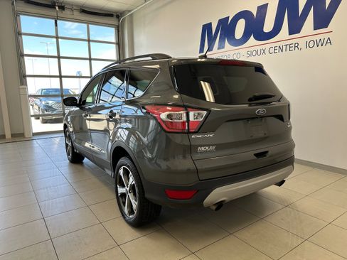 Used 2017 Ford Escape SE w/ SE Leather Comfort Package AWD/4WD image 6