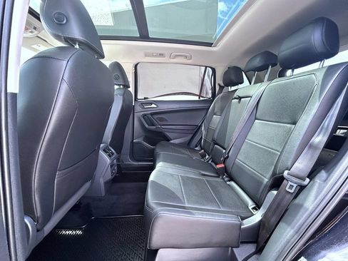Used 2020 Volkswagen Tiguan SEL AWD/4WD image 20