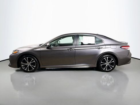Certified 2020 Toyota Camry SE FWD image 4