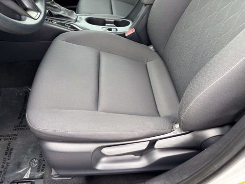 Used 2024 Toyota Corolla LE FWD image 19