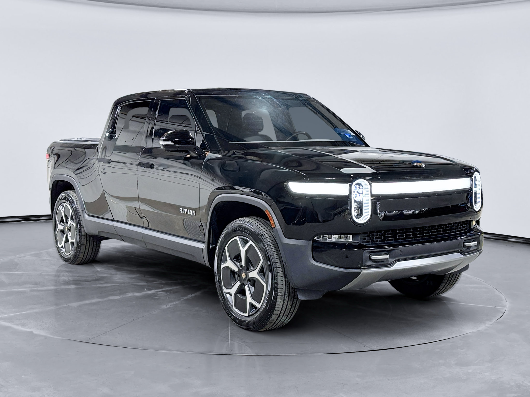 Used 2023 Rivian R1T Adventure Dual AWD/4WD image 4