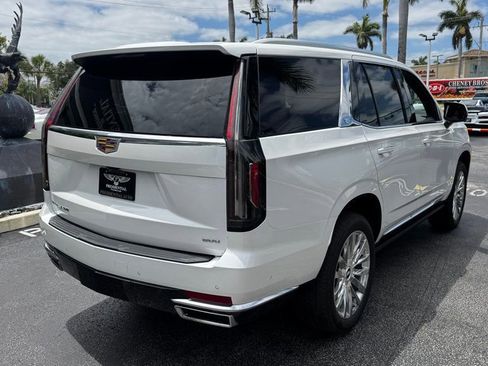 Used 2023 Cadillac Escalade Premium Luxury w/ Performance Package image 3