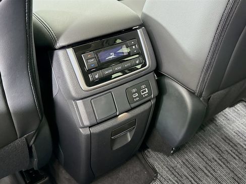 New 2026 Subaru Ascent Limited AWD/4WD image 31