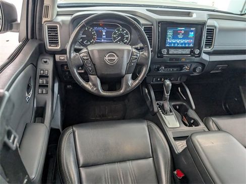 Used 2022 Nissan Frontier SV w/ SV Premium Package image 8