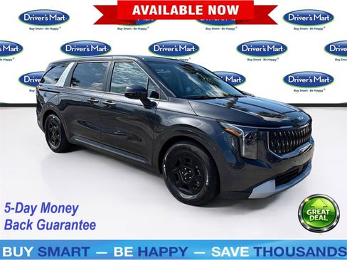 Used 2025 Kia Carnival FWD image 1