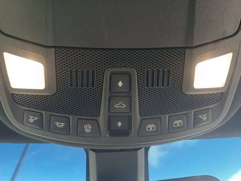 Used 2018 Lincoln MKX Reserve w/ Driver Assistance Package FWD image 32