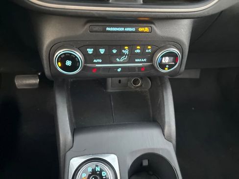 Used 2020 Ford Escape SEL image 18