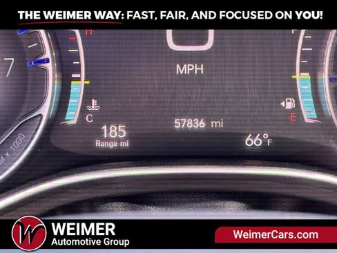 Used 2021 Chrysler Pacifica Touring-L w/ Uconnect Theater Family Group AWD/4WD image 14