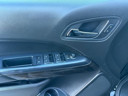 Used 2016 GMC Canyon SLT w/ Driver Alert Package image 18