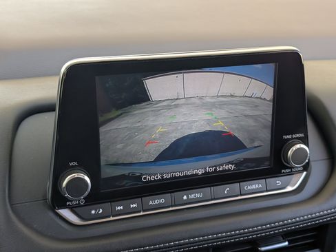 Used 2023 Nissan Rogue SV FWD image 26