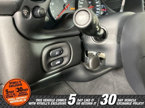 Used 2004 Chevrolet Corvette Coupe RWD image 23