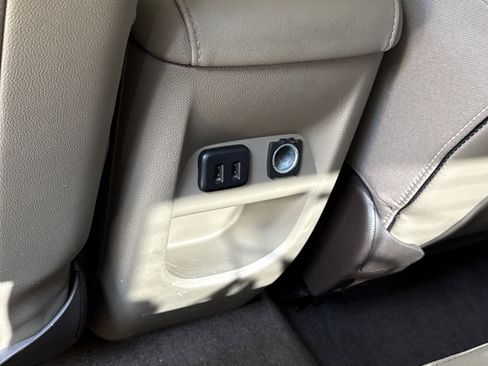 Used 2018 GMC Canyon SLT w/ Driver Alert Package image 11