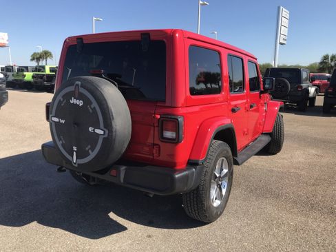 Used 2018 Jeep Wrangler Unlimited Sahara image 7