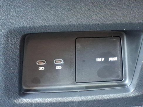 New 2026 Volkswagen Atlas Cross Sport SE AWD/4WD image 13
