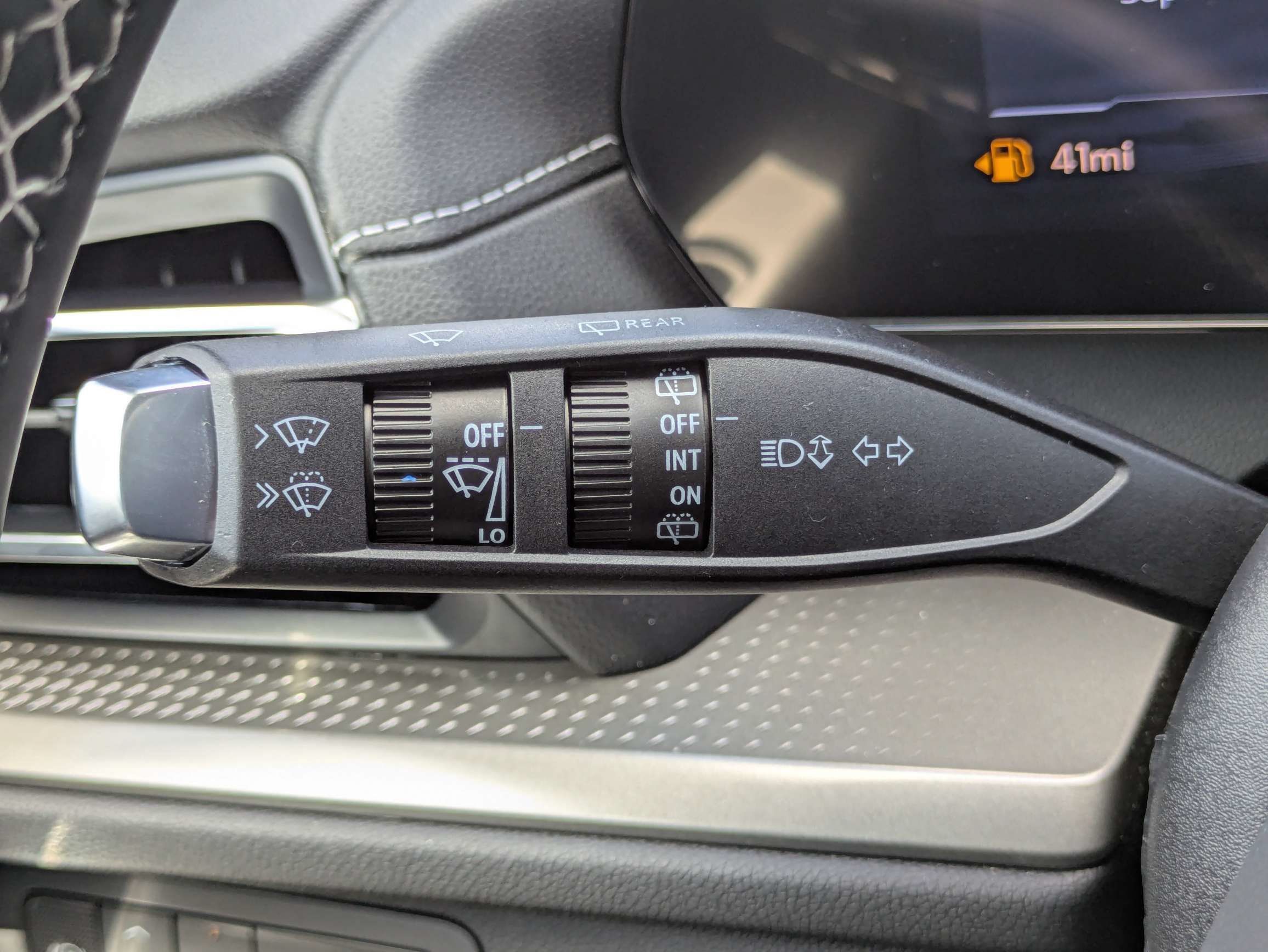 New 2027 Chevrolet Traverse LT w/ Midnight/Sport Edition FWD image 18