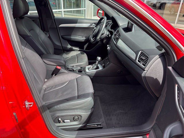 Used 2018 Audi Q3 2.0T Premium Plus w/ Premium Plus Package AWD/4WD image 34