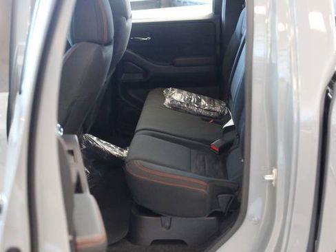 New 2025 Nissan Frontier PRO-4X image 18