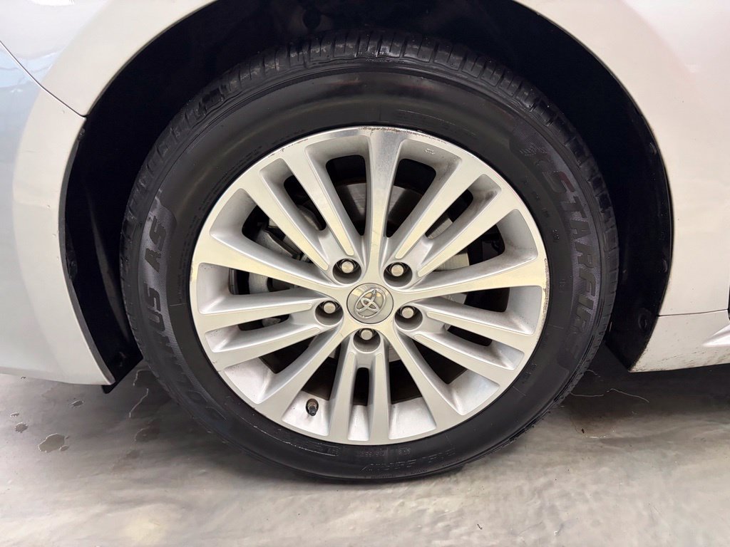 Used 2014 Toyota Avalon XLE Touring FWD image 26