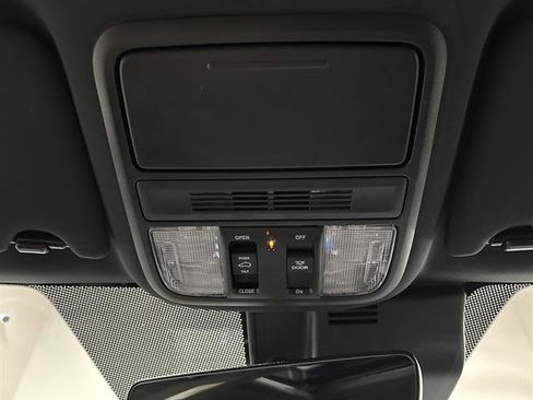 Used 2025 Honda Passport TrailSport image 15
