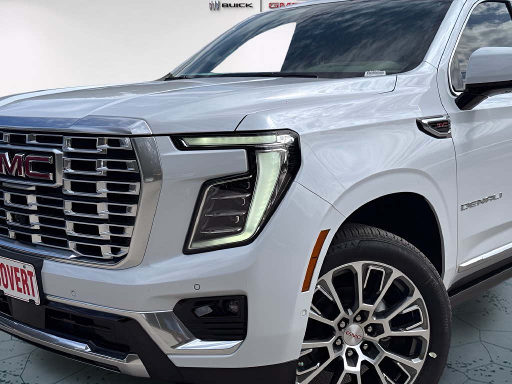 New 2026 GMC Yukon Denali w/ Denali Reserve Package AWD/4WD image 3
