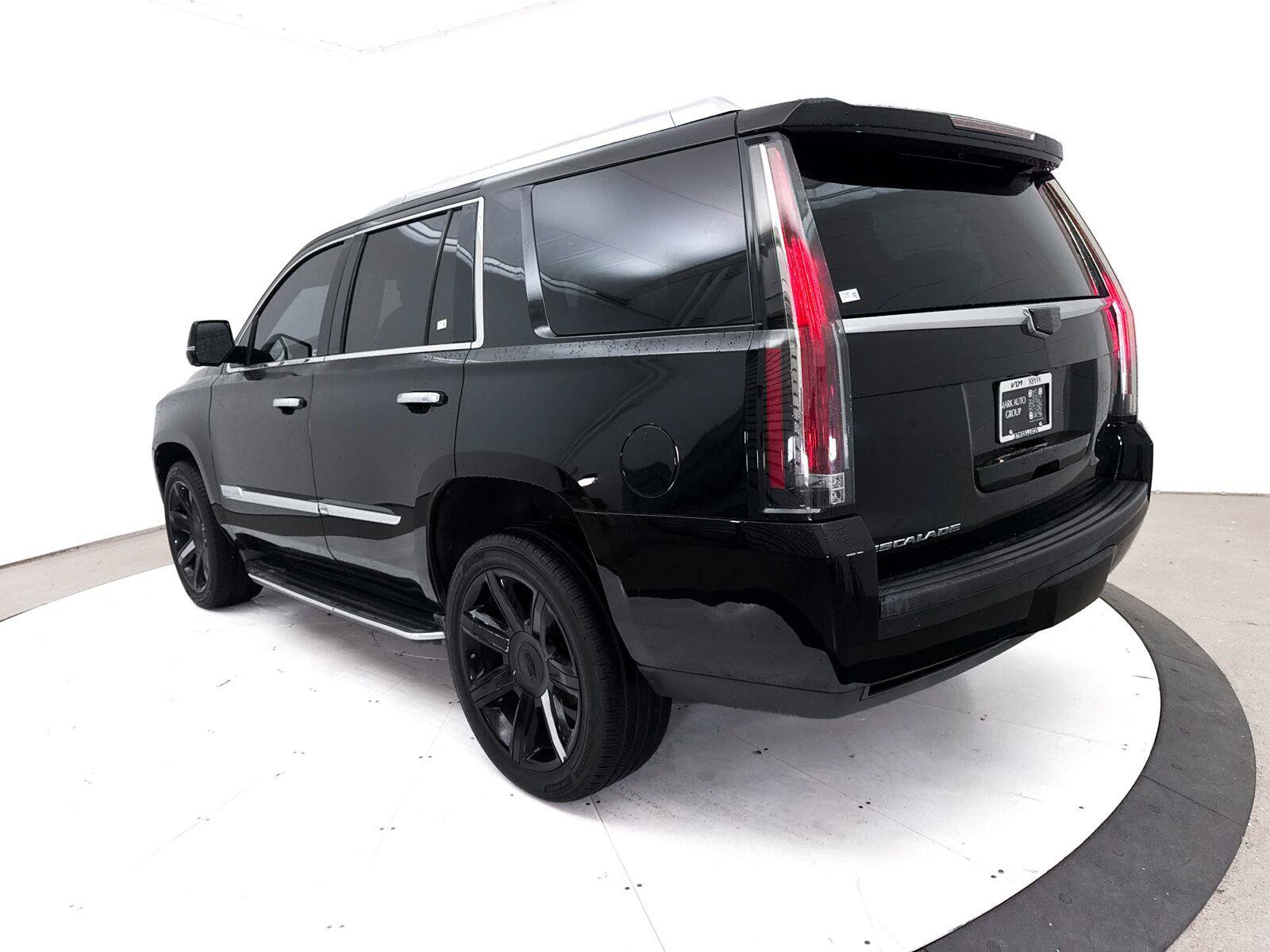 Used 2016 Cadillac Escalade Luxury RWD image 14