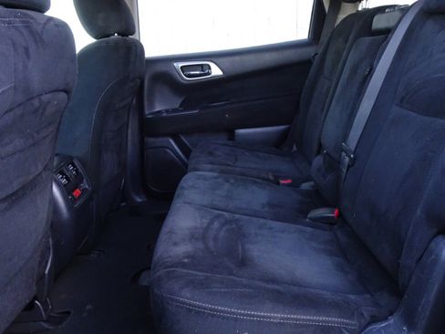 Used 2013 Nissan Pathfinder SV image 12