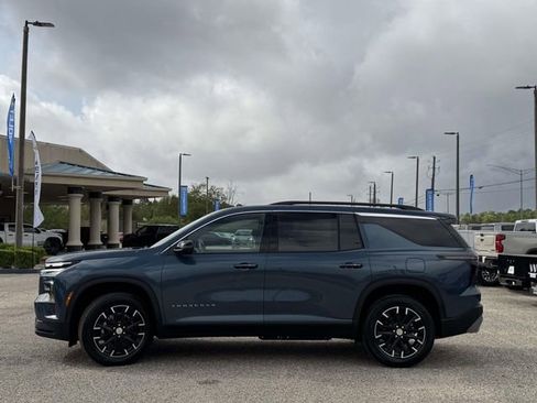 New 2026 Chevrolet Traverse LT image 13