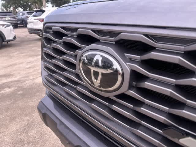 Used 2022 Toyota Tacoma SR AWD/4WD image 18